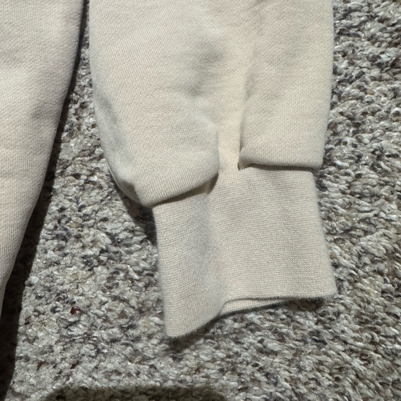 Lululemon Men's Cream Sweatshirt - Picture 3 of 9